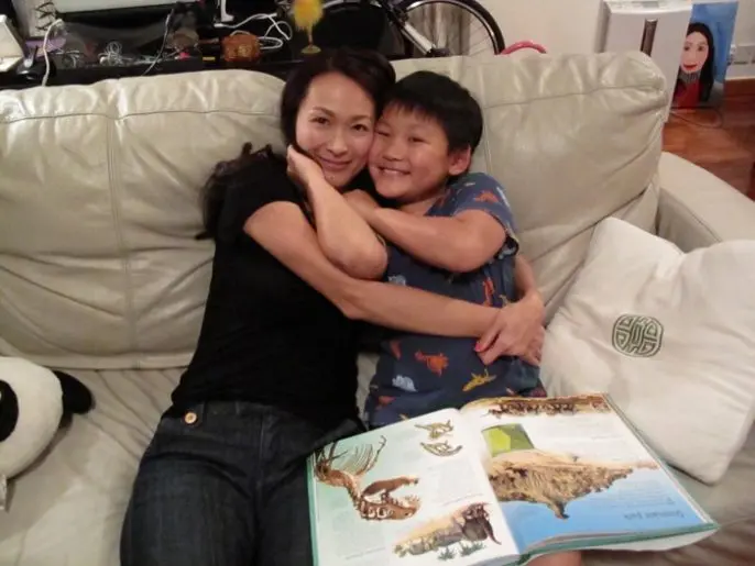 現時正在美國University of Washington讀法律系。